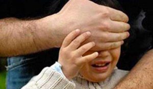 Tunisie : Un enfant agressé physiquement par son oncle sous les yeux de la mère