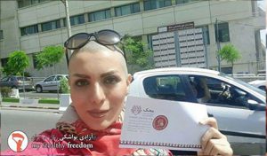 Iran: Elle se rase la tête pour narguer la police des mœurs