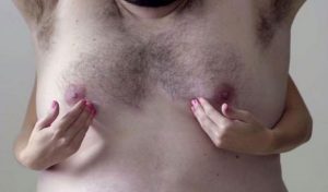Cancer du sein : Une vidéo hilarante pour se moquer des tabous
