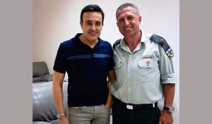 Une photo de Saber Rebaï avec un officier israélien crée la polémique sur la toile