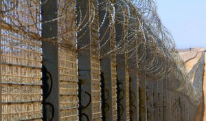 L’Algérie construit un mur sur ses frontières avec la Tunisie