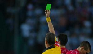 Calcio: Le premier carton vert de l’histoire du football professionnel récompense le fair-play d’un joueur italien