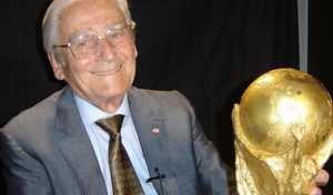 Silvio Gazzaniga, le créateur du trophée de la Coupe du monde, est mort