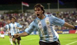 Football: L’Argentin Cavenaghi prend sa retraite à 33 ans