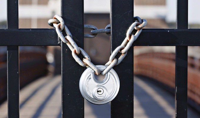 Un ancien gouverneur derrière les barreaux