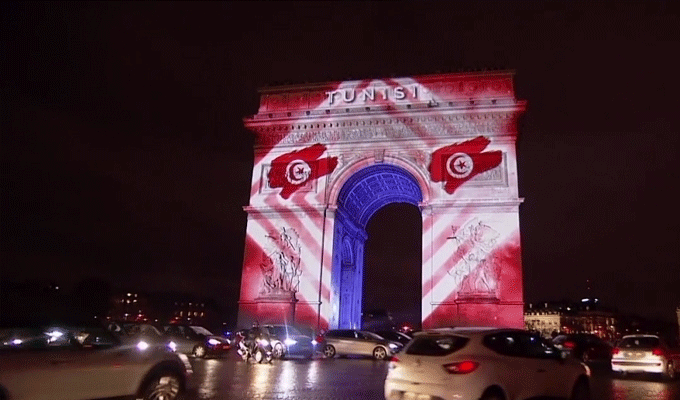 L’Arc de Triomphe aux couleurs de la Tunisie