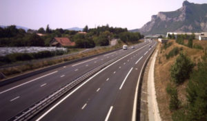 Bientôt une autoroute reliant les frontières tuniso-algériennes