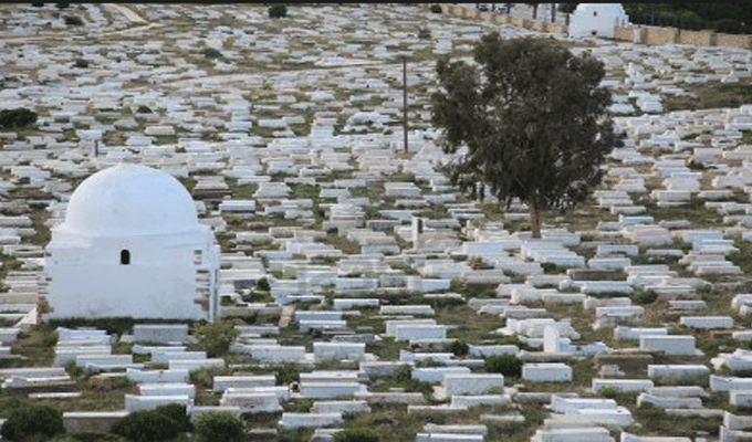 Une attaque à la bombe au cimetière français en présence du consul
