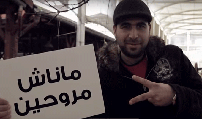 En chanson, Migalo encourage les Aigles de Carthage au Gabon