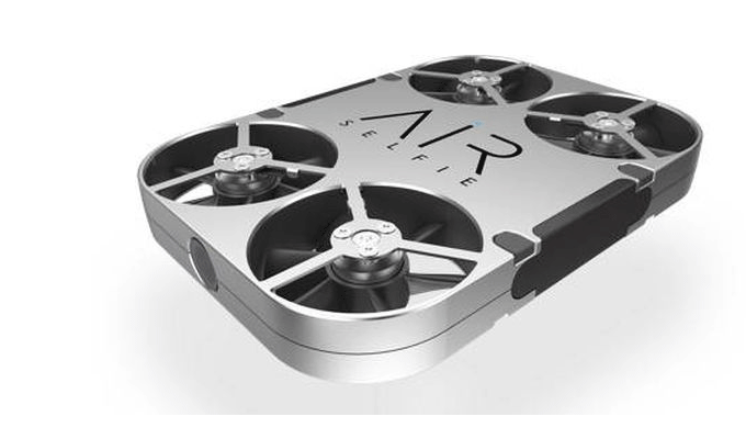 AirSelfie : le drone de poche pour des selfies vertigineux
