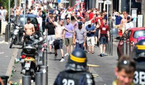 Football – Mondial 2018 : Les hooligans russes promettent un “festival de violence”