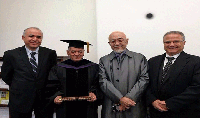 Houcine Abassi reçoit le Doctorat Honoris Causa au Japon