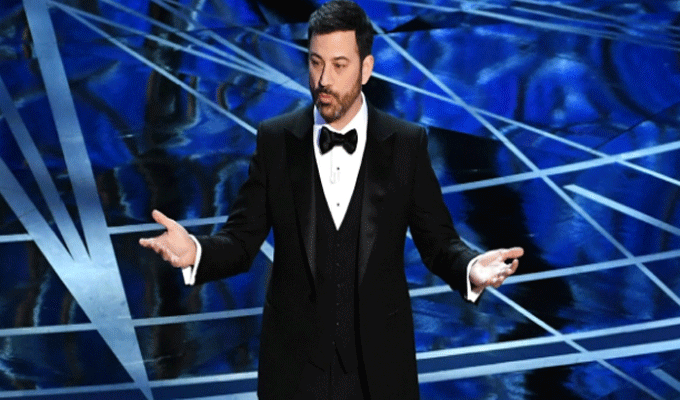 Vidéo : Jimmy Kimmel sabote le discours de Matt Damon aux Oscars 2017