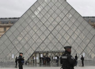Paris : une fuite d’eau au Musée du Louvre endommage des centaines de documents d’égyptologie