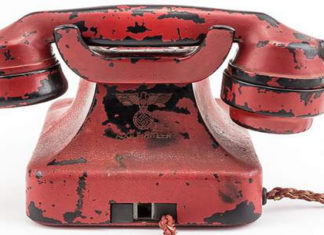 Le téléphone rouge d’Adolf Hitler mis aux enchères