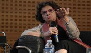 Azza Filali : Mes œuvres s’inscrivent dans la ” tunisianité “