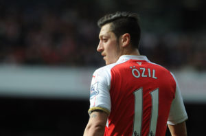 Liverpool vs Arsenal : les Gunners sans Mesut Özil