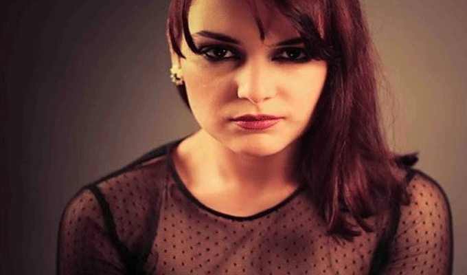 Asma Ben Ahmed sort son nouveau clip, vidéo