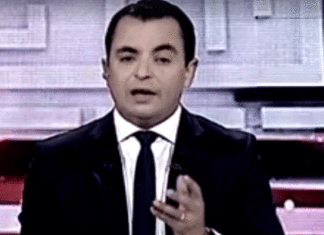 El Hak Maak : sa mère aveugle, délaissée par son fils qui l’insulte pour son handicap