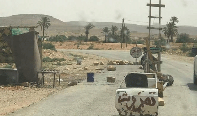 En photo : Les manifestants bloquent les routes à Tataouine