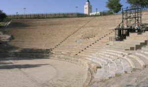 Amphithéâtre romain de Carthage: Immersion dans les coulisses et le podium de la Tunis Fashion Week 2017