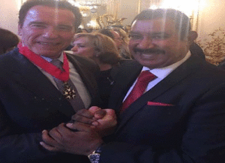 Que fait Mohamed Ayachi Ajroudi à la cour de l’Élysée ?