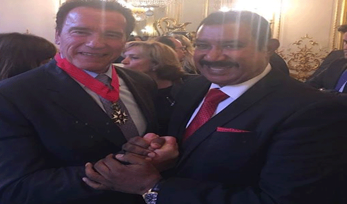 Que fait Mohamed Ayachi Ajroudi à la cour de l’Élysée ?