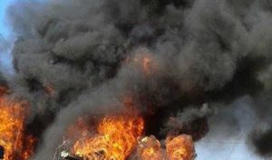 Kebili: Des véhicules de la sécurité incendiés devant le district de la Garde nationale