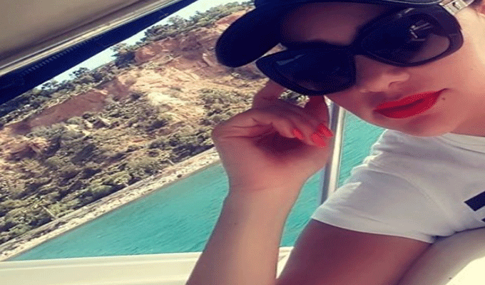 Manel Amara poste les photos de sa première baignade de l’année