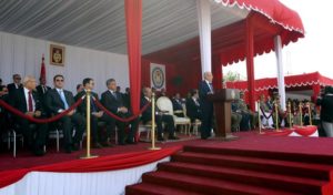 Fête de l’armée nationale : Caïd Essebi promet que ” la guerre contre le terrorisme restera ouverte jusqu’à l’extirpation de ses racines “