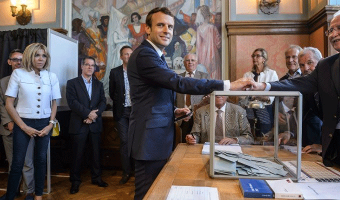 France : Contre toute attente, Poutine souhaite du succès à Macron