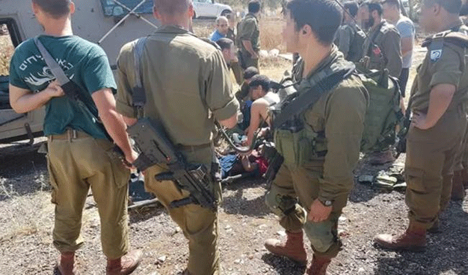 Une Palestinienne poignarde un soldat israélien