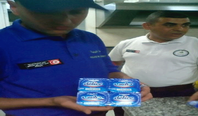 En photo : La police de l’Environnement fait une descente dans un café