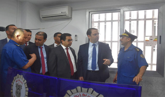 Youssef Chahed ordonne l’ouverture d’une enquête sur les causes de l’incendie au port de Radès