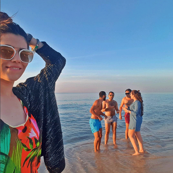 Maram Ben Aziza poste ses photos de vacances, à la plage