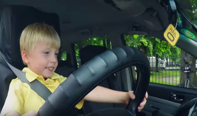 Norvège : Un enfant de 7 ans au volant de la voiture familiale