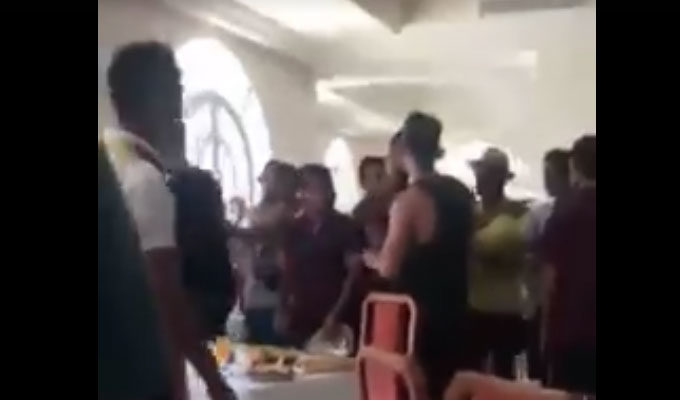 Djerba : Une dispute éclate dans un restaurant à cause de la nourriture, vidéo