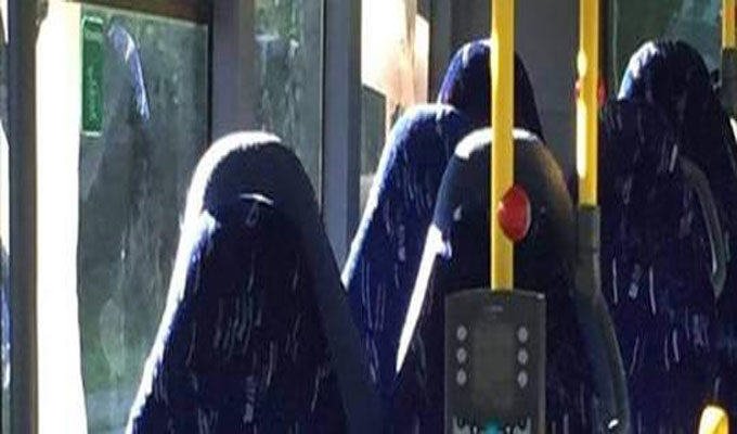 France : un chauffeur de bus oblige des passagers à écouter des versets du Coran