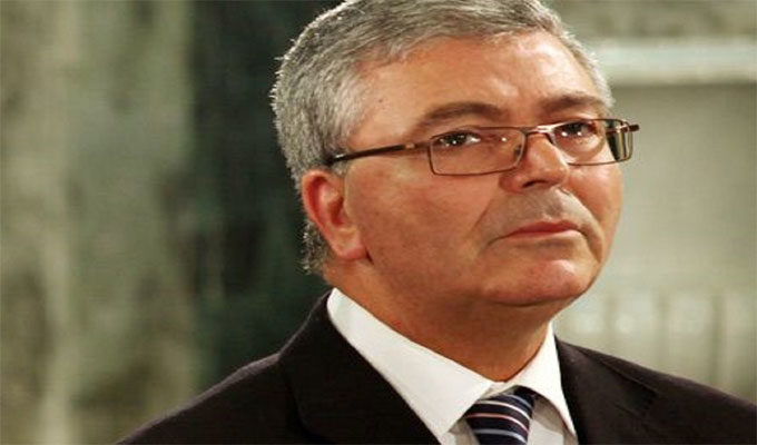 Le ministre de la Défense nationale reçoit l’ambassadeur d’Algérie à Tunis
