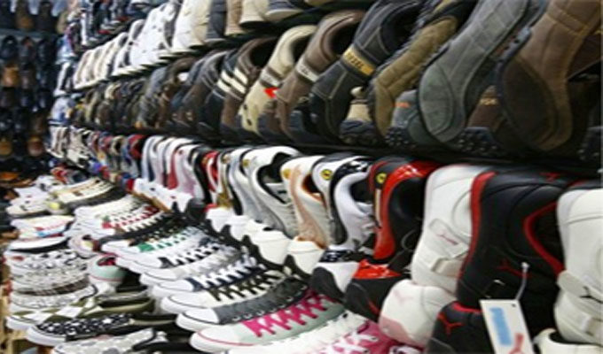 Kasserine : Saisie de chaussures de contrebande par la douane