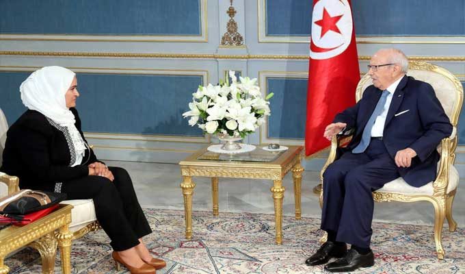 Cinquième anniversaire de l’assassinat de Lotfi Nagdh : Le président de la République reçoit la veuve du martyr