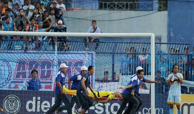 Championnat d’Indonésie: Un gardien de but décède après un choc