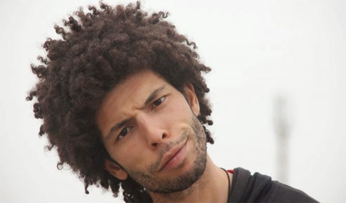 Le rappeur Kafon partage ses photos en France