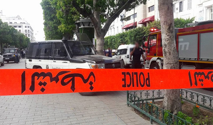 Tunis – Avenue Habib Bourguiba : La police évacue les lieux suite à la découverte d’un objet suspect