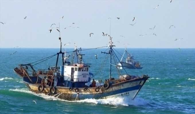 Saisie d’une embarcation par les garde-côtes libyens avec à son bord 4 pêcheurs tunisiens