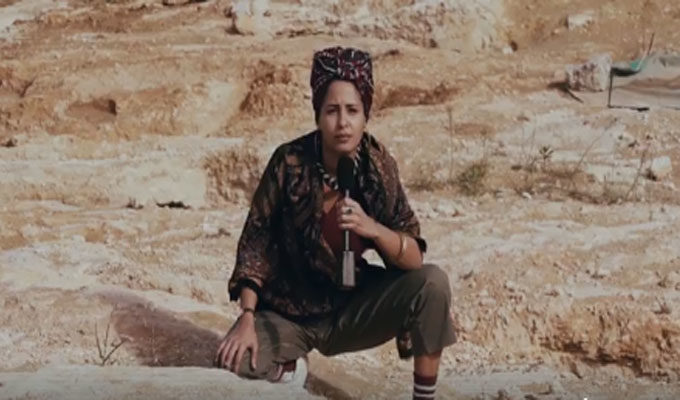 Miss kiki frappe à nouveau durant la cérémonie de clôture des JCC