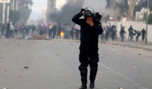 Sousse : Intervention des forces de sécurité pour disperser les ouvriers de “Elbène”