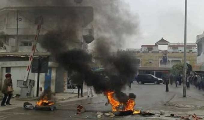 Tunisie – Manouba : Reprise des affrontements à Tebourba entre manifestants et forces de l’ordre