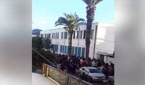 Tunisie : Manifestation des parents d’élèves suite à une affaire de viol, vidéos