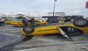 Tunisie : Renversement d’un taxi à Yassmine Hammamet, photos